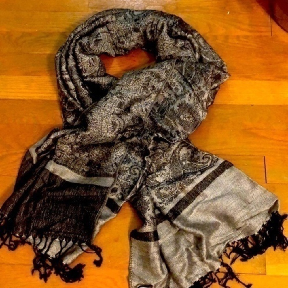 Boho Black and gray scarf